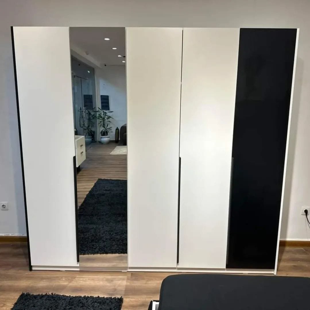 أفينا غرفة نوم ماستر مودرن أبيض وأسود من Living (11) أفينا غرفة نوم ماستر مودرن أبيض وأسود من Living - الصورة 10