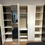 أفينا غرفة نوم ماستر مودرن أبيض وأسود من Living - الصورة 5