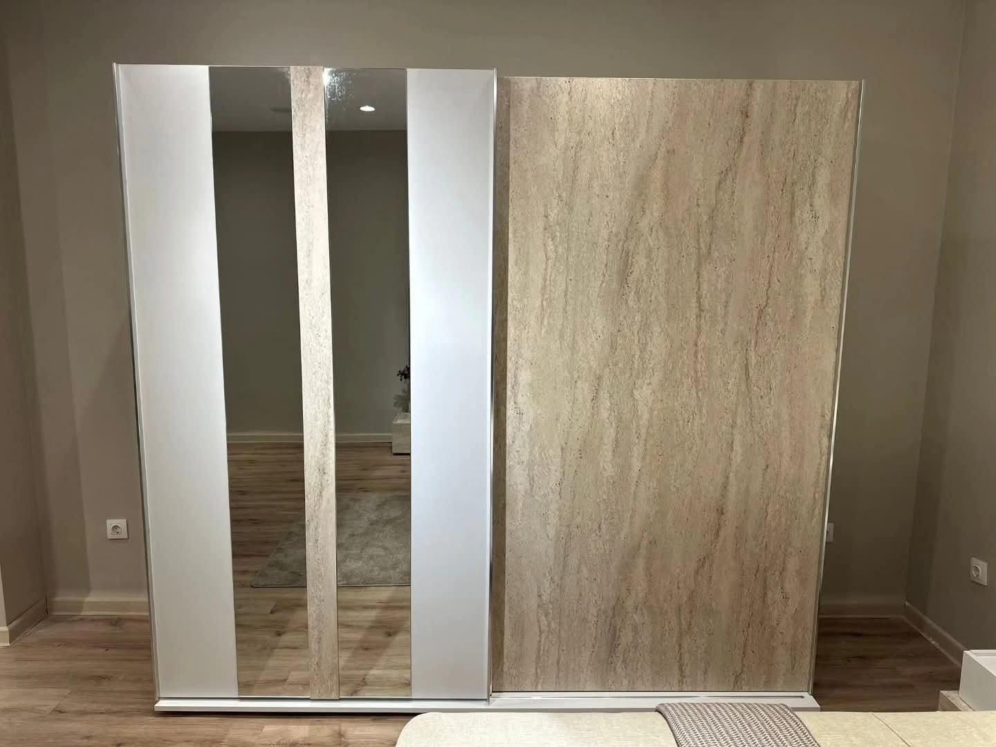 ألبا غرفة نوم مودرن أنيقة من Living (11) ألبا غرفة نوم مودرن أنيقة من Living - الصورة 11