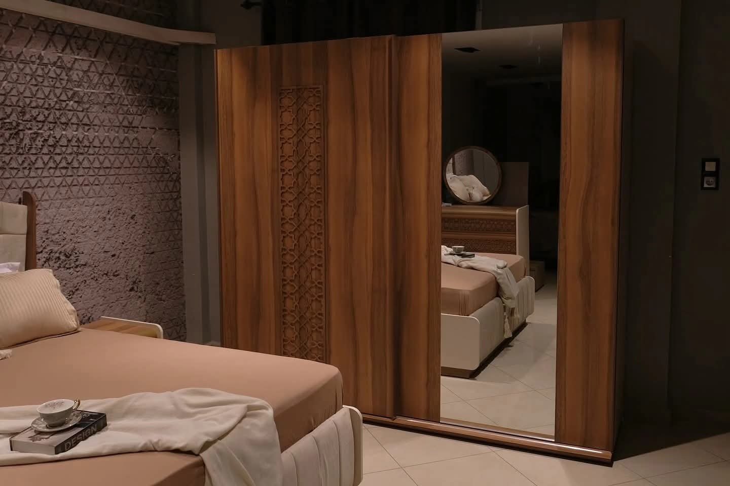 ماربيلا غرفة نوم رئيسية كلاسيك من Living (2) ماربيلا غرفة نوم رئيسية كلاسيك من Living - الصورة 2