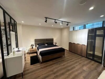 مارفيلا غرفة نوم ماستر مودرن من Living