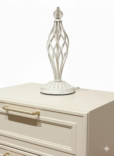 أورورا كومود كلاسيكي بتشطيب عاجي فاخر