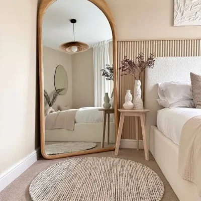 أوميليا مرايا أرضية بإطار خشبي مقوس