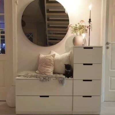 سيرا جزامة مودرن بمرآة دائرية – تصميم عملي أنيق