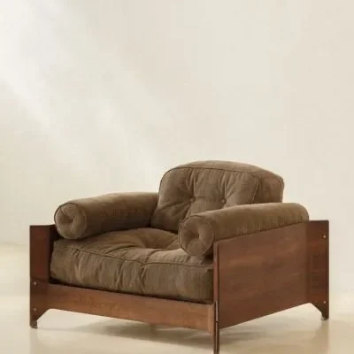 أورفيو كرسي استرخاء بتصميم خشبي فاخر من LIVING