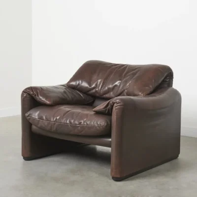 دوريان كرسي استرخاء جلدي فاخر من LIVING